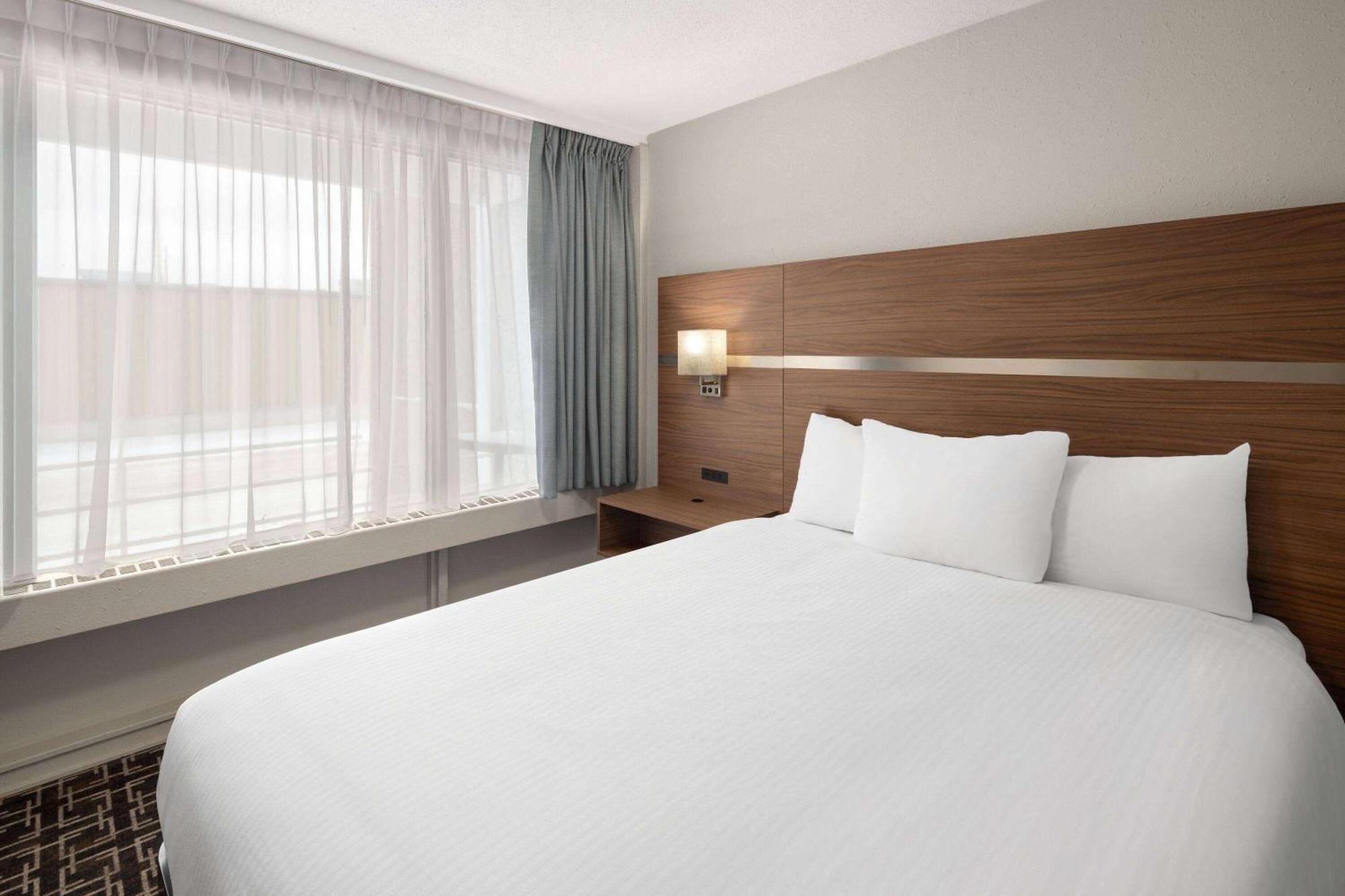 Baymont By Wyndham Edson Otel Dış mekan fotoğraf