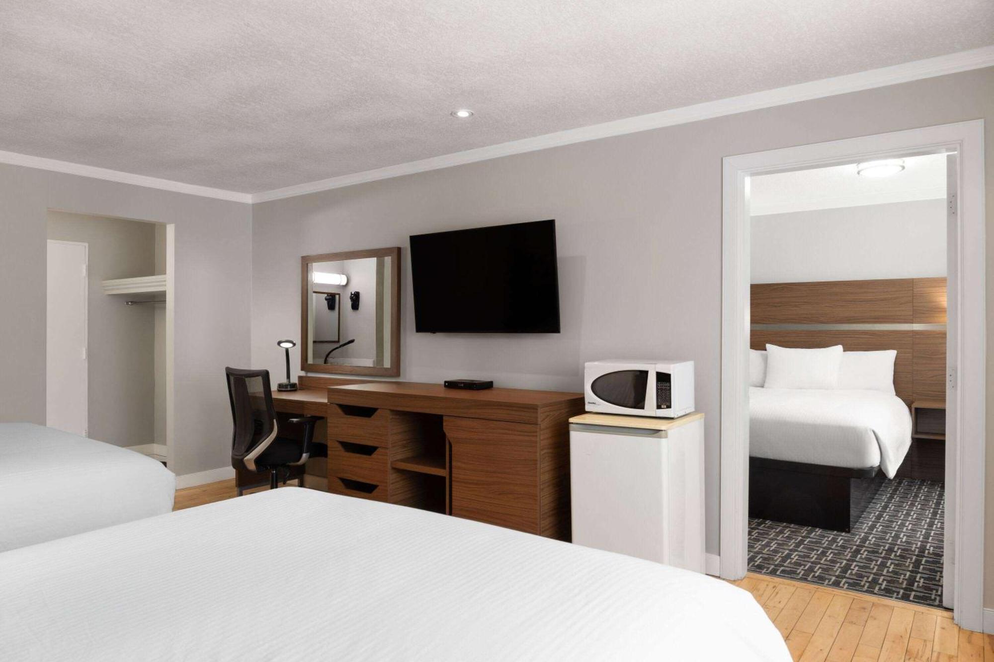 Baymont By Wyndham Edson Otel Dış mekan fotoğraf