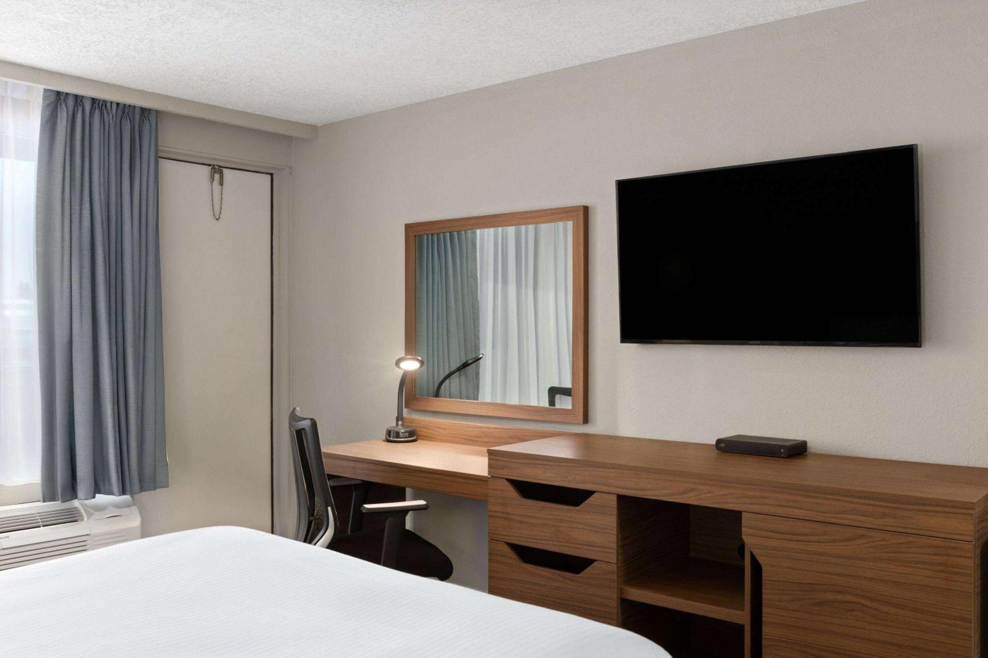 Baymont By Wyndham Edson Otel Dış mekan fotoğraf
